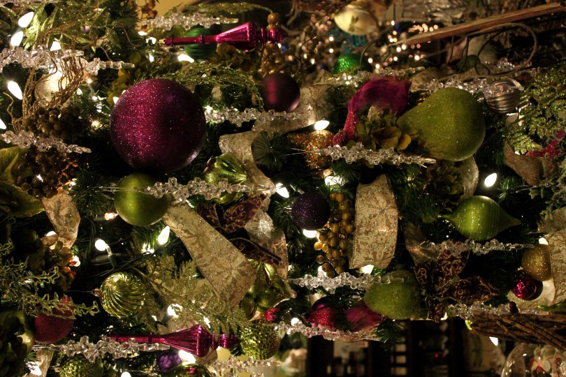 Elizabethan Gardens Upside Down Christmas Tree